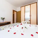 Apartment With Sea View V Vodice