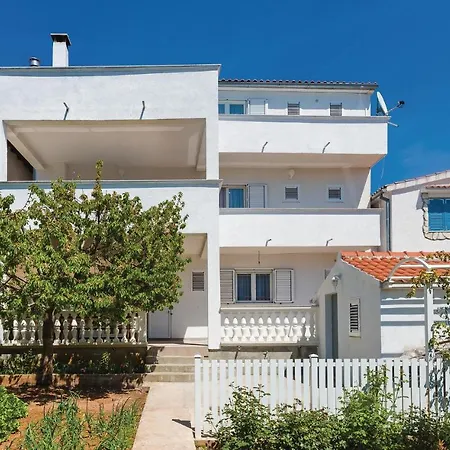 4 Bedroom Cozy In * Vodice