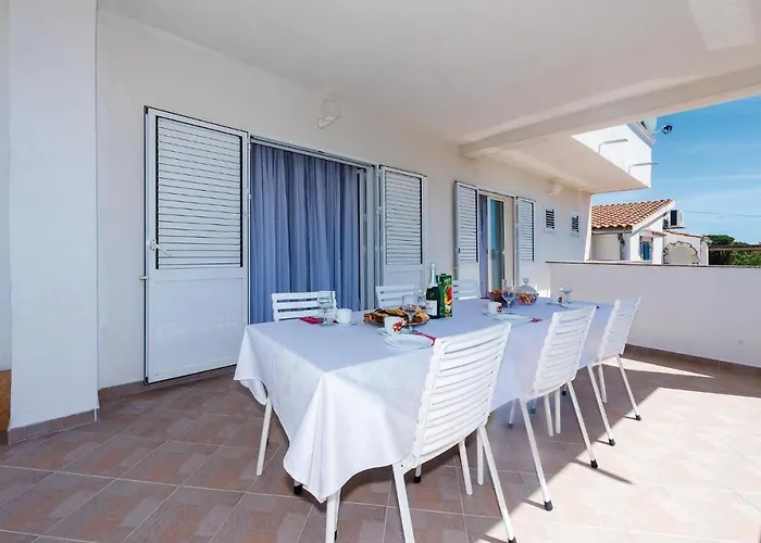 アパート With Sea View V ヴォディツェ