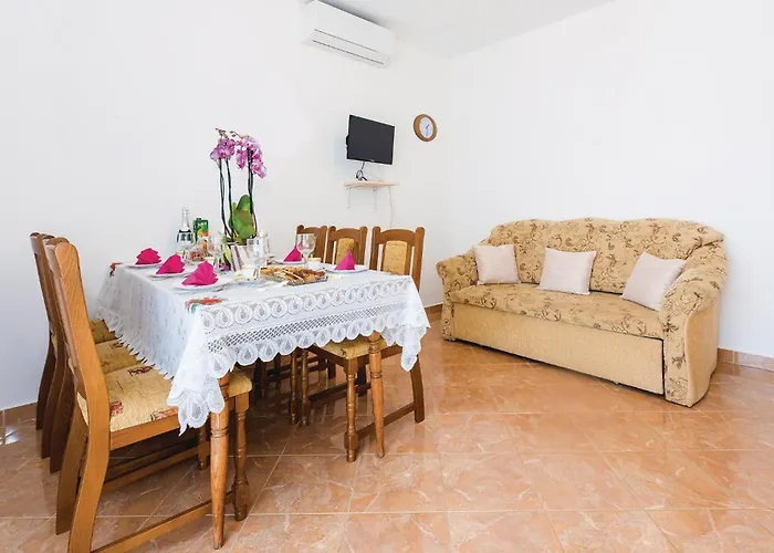 アパート With Sea View V ヴォディツェ